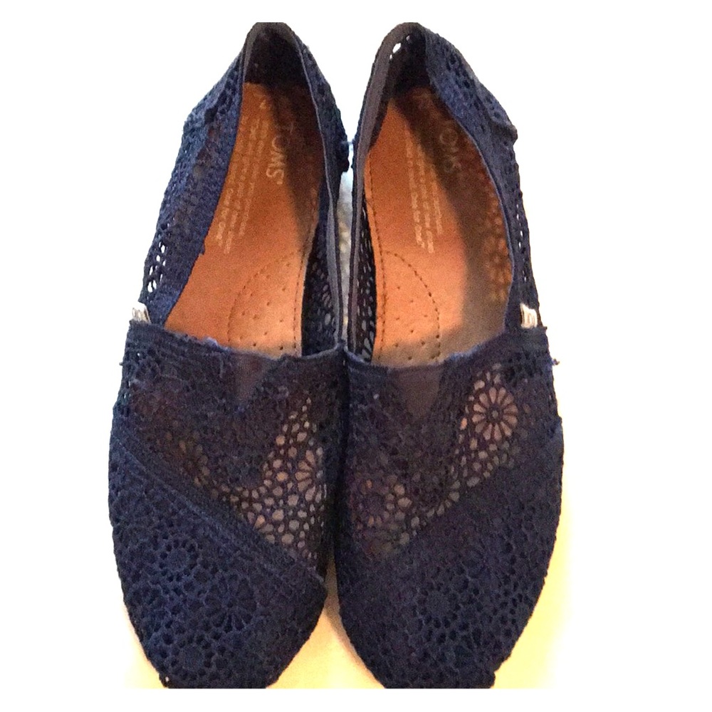 Toms navy blue crochet